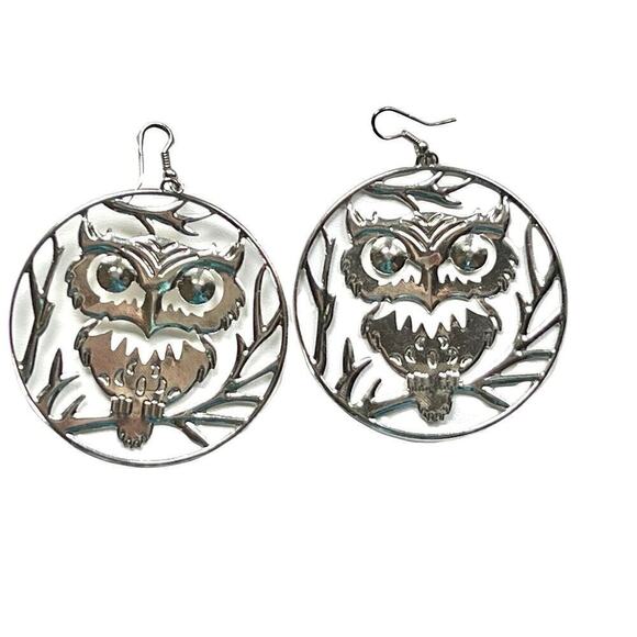 Adorable 2 1/4" Owl Silver Tone Earrings Hook Pierced Ears Light Thin - Picture 4 of 4